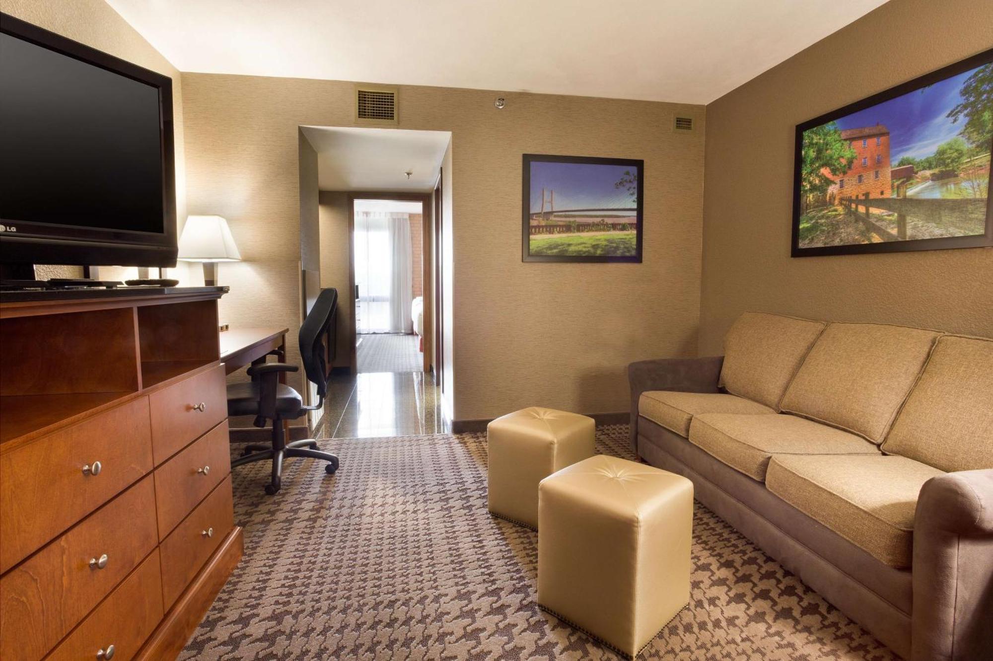 Drury Inn & Suites Jackson Mo Екстериор снимка
