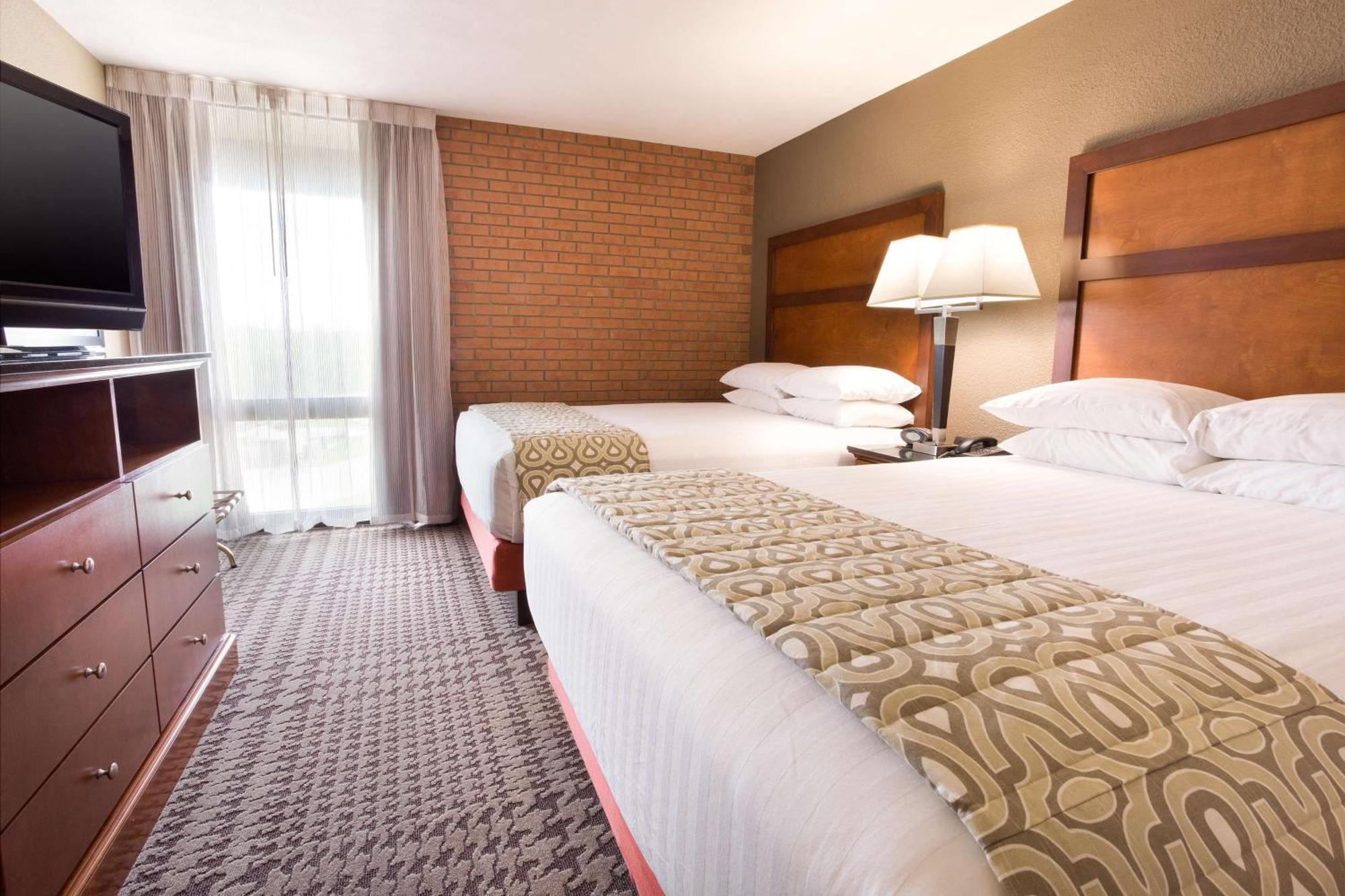 Drury Inn & Suites Jackson Mo Екстериор снимка